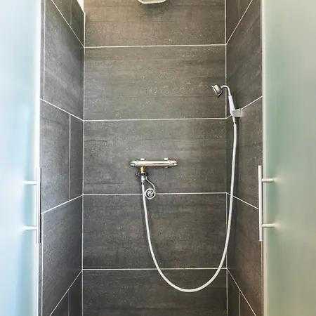 シャレー Les Biches ジェラールメ