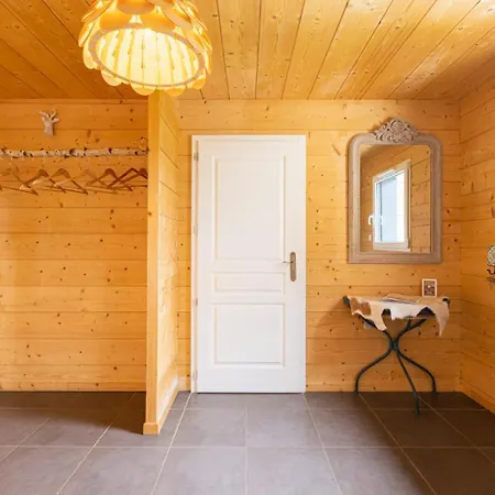 Les Biches シャレー ジェラールメ