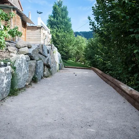 シャレー Les Biches ジェラールメ